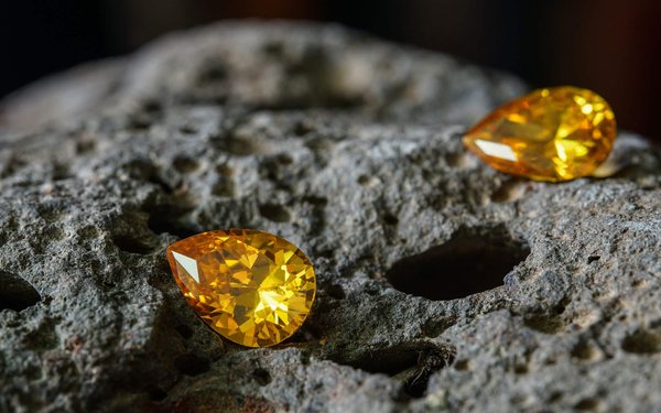 What are the hidden gems to discover on a cruise along the Welsh coast?